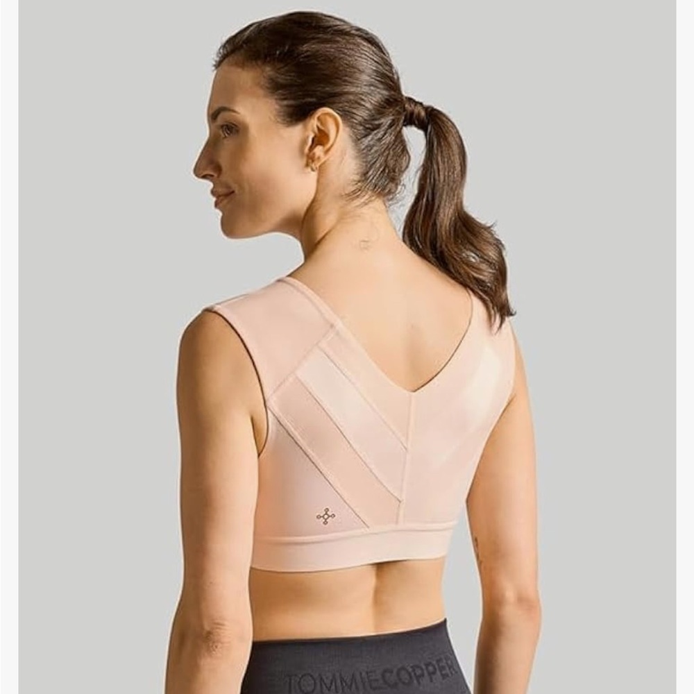 Tommie Copper Pullover Pink Sports Bra-With Back And Shoulder Support.
Size 2XL - Picture 2 of 9